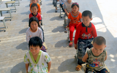 Chiny: Wychowawca w przedszkolu oskarżony o celowe otrucie dzieci