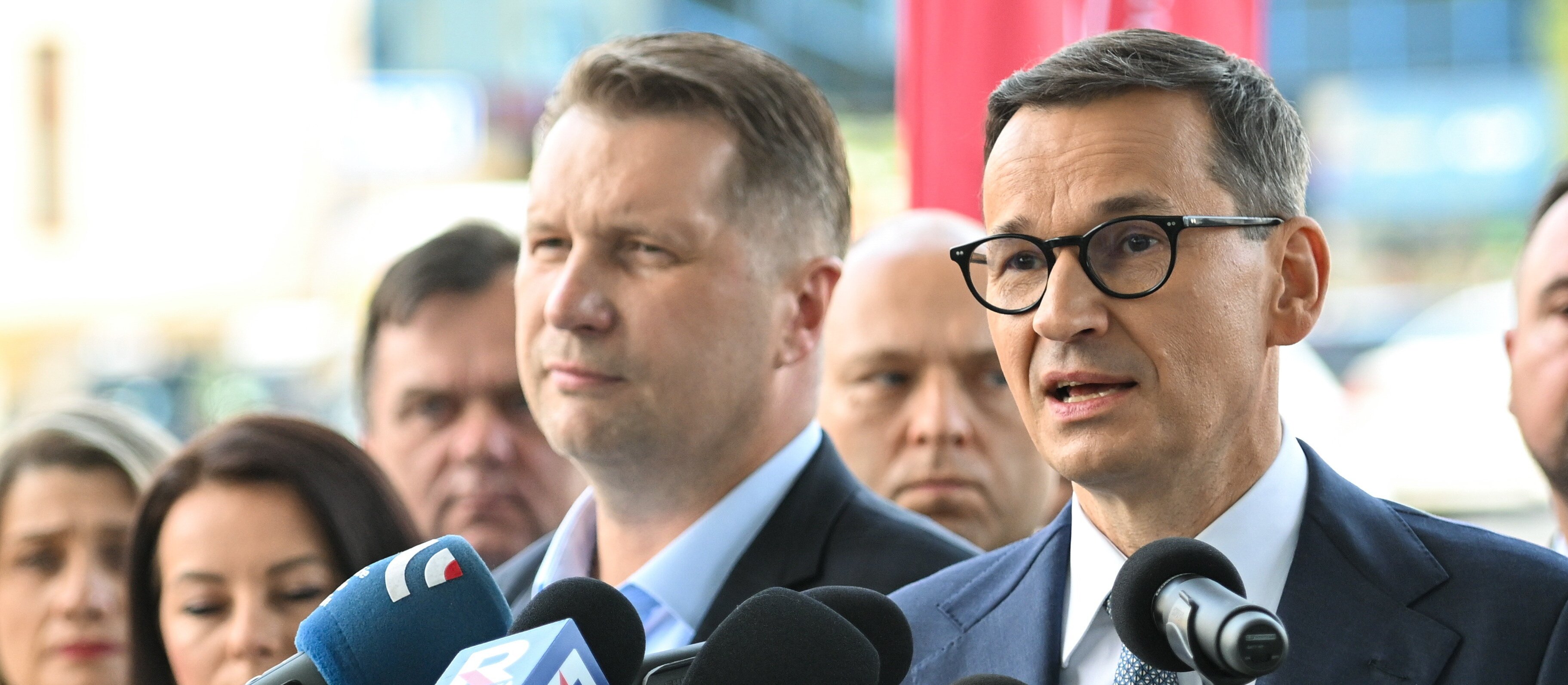 Кто должен стать кандидатом от PiS на пост премьер-министра? Поляки назвали фаворита