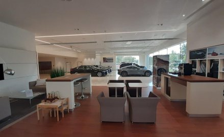 BAH wraca do korzeni