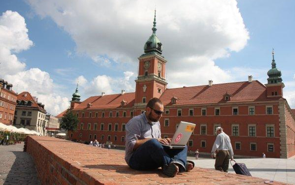 Samorządy budują, a UKE nie udało się przekonać Unii