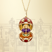 Jedno z jajek stworzonych przez Fabergé zawiera miniaturę korony świętego Edwarda, która spocznie na