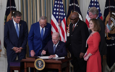 Prezydent Joe Biden podpisał ustawę w sierpniu tego roku