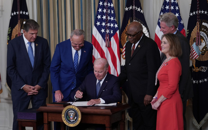 Prezydent Joe Biden podpisał ustawę w sierpniu tego roku