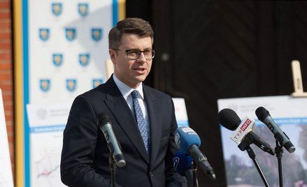 "Model francuski" w Polsce? Rząd nie wyklucza tego wariantu