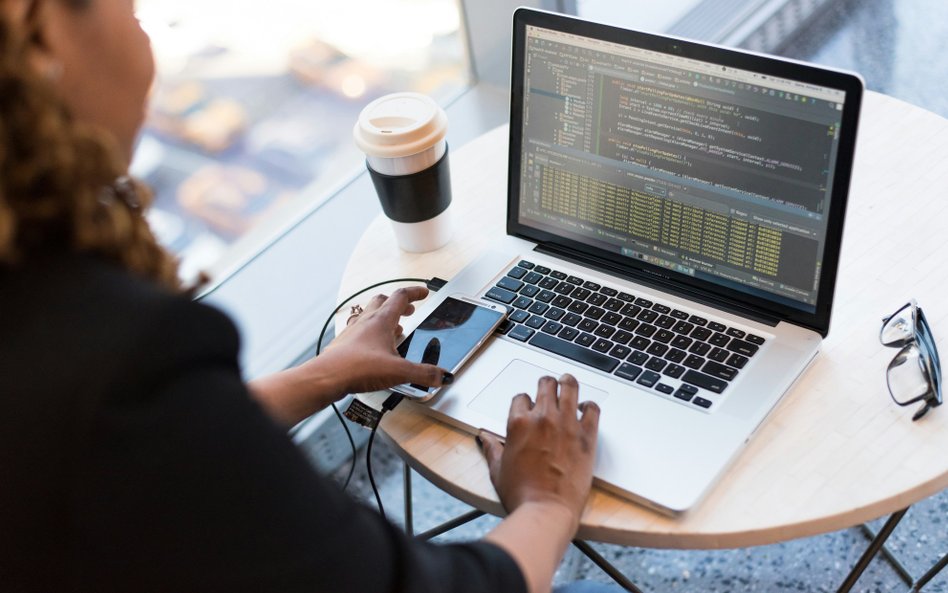 Dziewczyny z klawiaturą