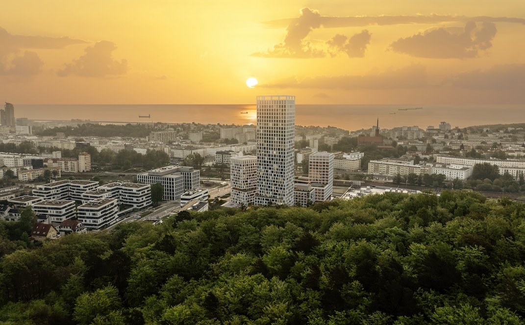 Skycity Gdynia z widokiem na morze, las i miasto