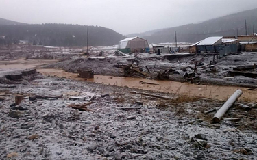 Rosja: Po katastrofie znaleziono sejf wypełniony złotem