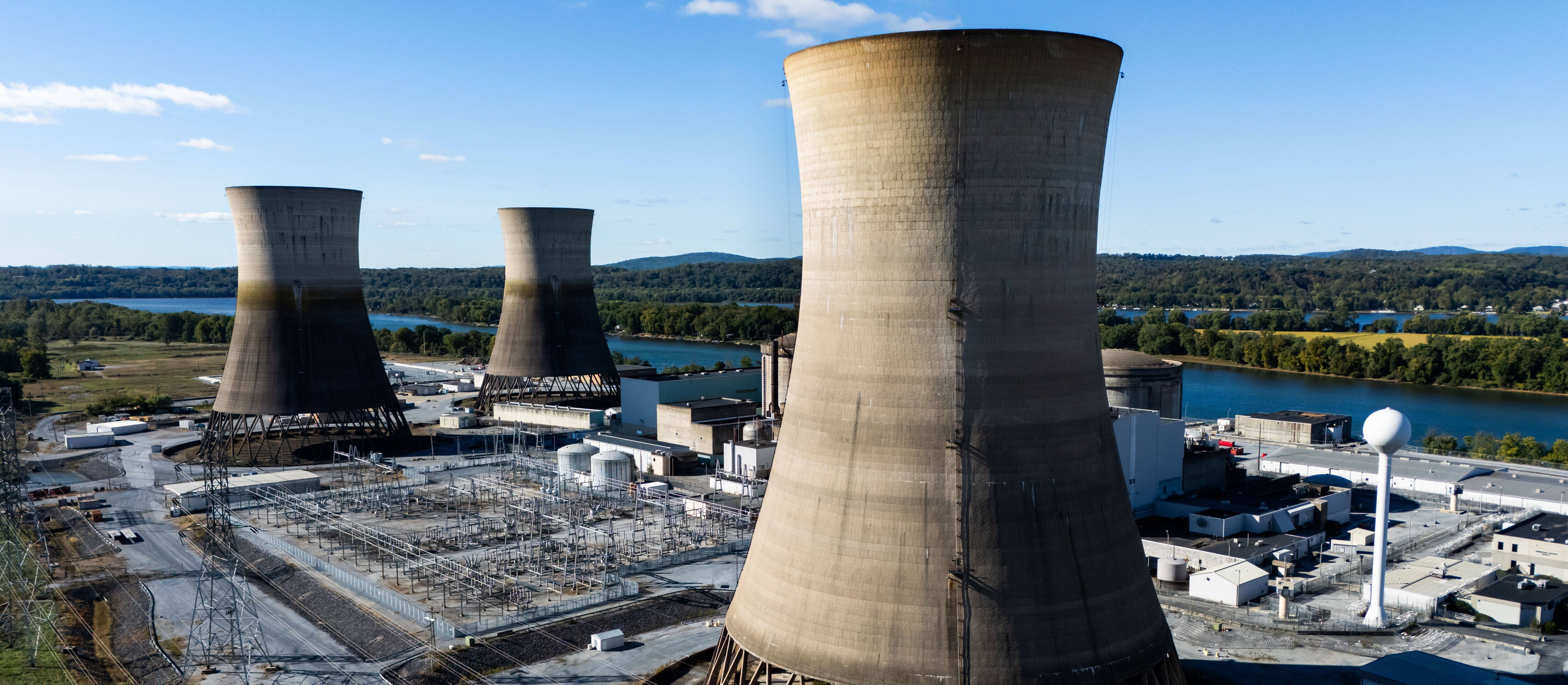 Badanie z Harvardu: przy elektrowniach jądrowych więcej zgonów na raka. Naukowcy: to nie takie proste