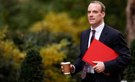 Dymisja ministra Raaba osłabiła funta