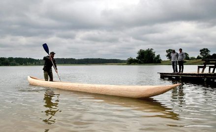 Obecnie znanych jest ok. 330 dłubanek znalezionych na terenie Polski