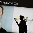 Akcjonariusze Tiffany przyjmują ofertę kupna przez LVMH