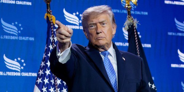 Дональд Трамп нападает на демократов. «Жестокие, безбожные коммунисты»