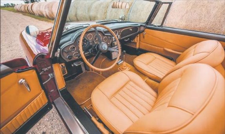 Wyprodukowany w 1965 r. kabriolet jeździł długo w Wielkiej Brytanii, ale potem trafił za ocean.