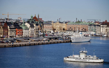 Szwedzi zbiednieli i narzekają na bank centralny