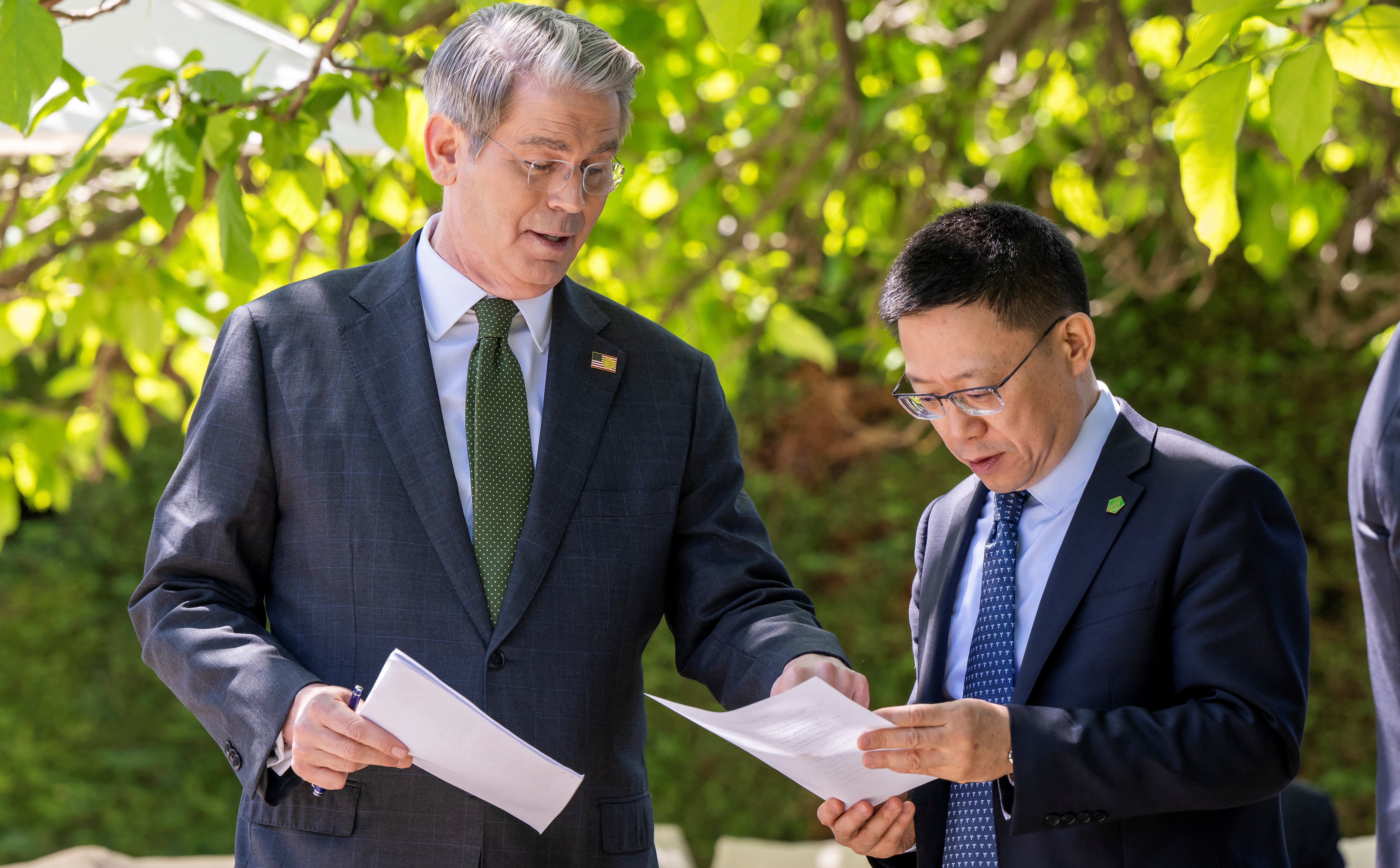 Bessent: Negocjacje z Chinami lekko utknęły. Potrzebna będzie rozmowa Trumpa z Xi?