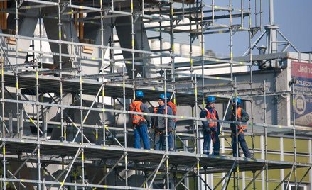 Firmy zaczynają szukać nowych rąk do pracy