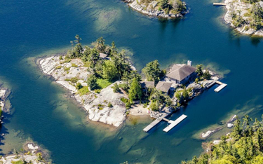 Luksusowa samotnia na kanadyjskiej wyspie w kształcie serca
