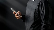 Polityczna awantura w Danii. Parlamentarzyści będą mieć własnego księdza „na telefon”