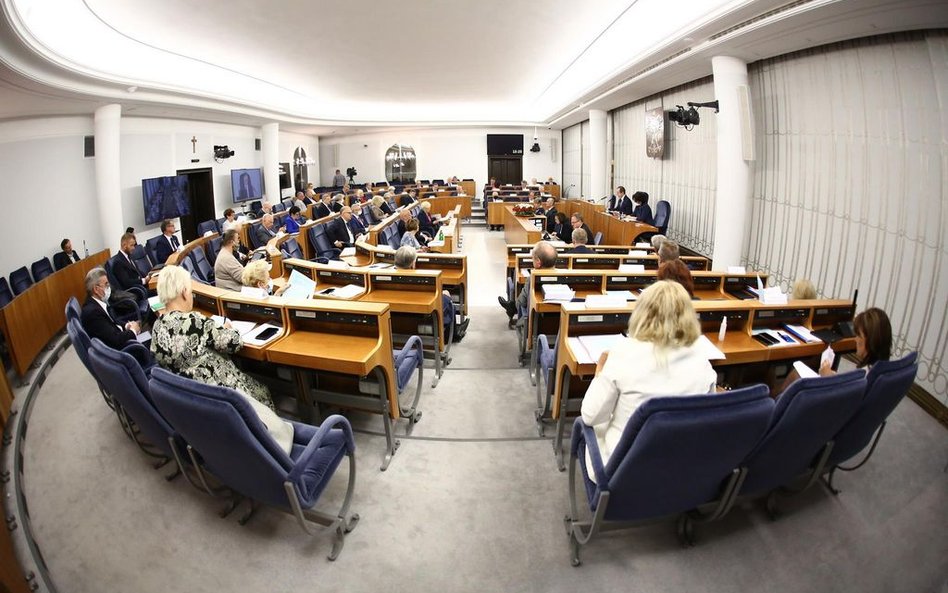 Senat zagłosował za zwiększeniem dodatku solidarnościowego