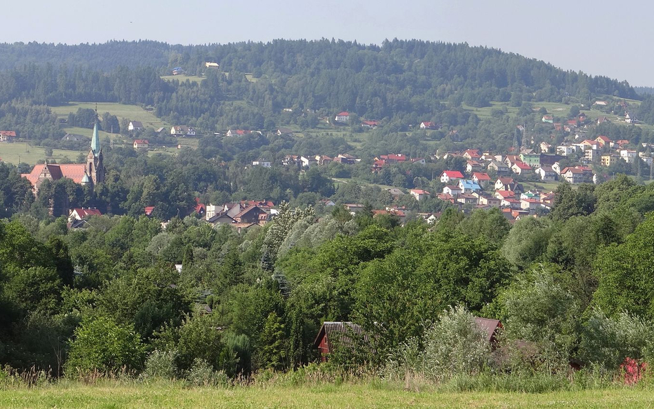 Po zmianie granic gmin Sucha Beskidzka zyskała 22 wyborców