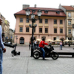 Tymczasem mobilne laboratorium może np. liczyć i monitorować pojazdy poruszające się po drogach