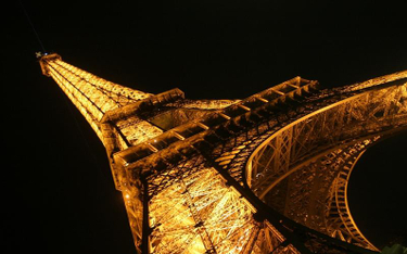 Paryż płacze dziś po dawnych turystach