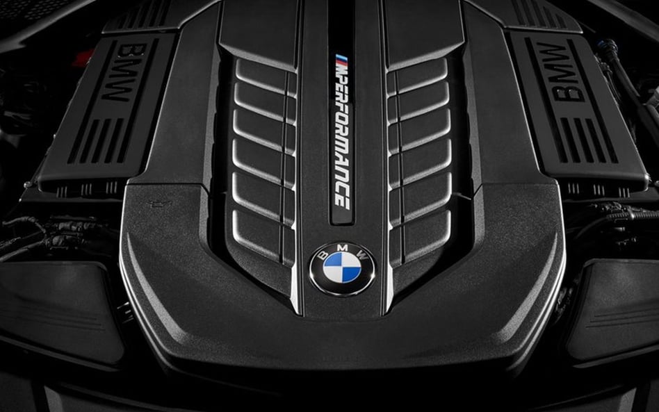 BMW nie nadąża z produkcją silnika V12