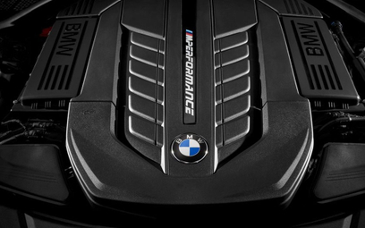 BMW nie nadąża z produkcją silnika V12