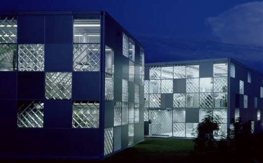 Ecoms House w Japonii.