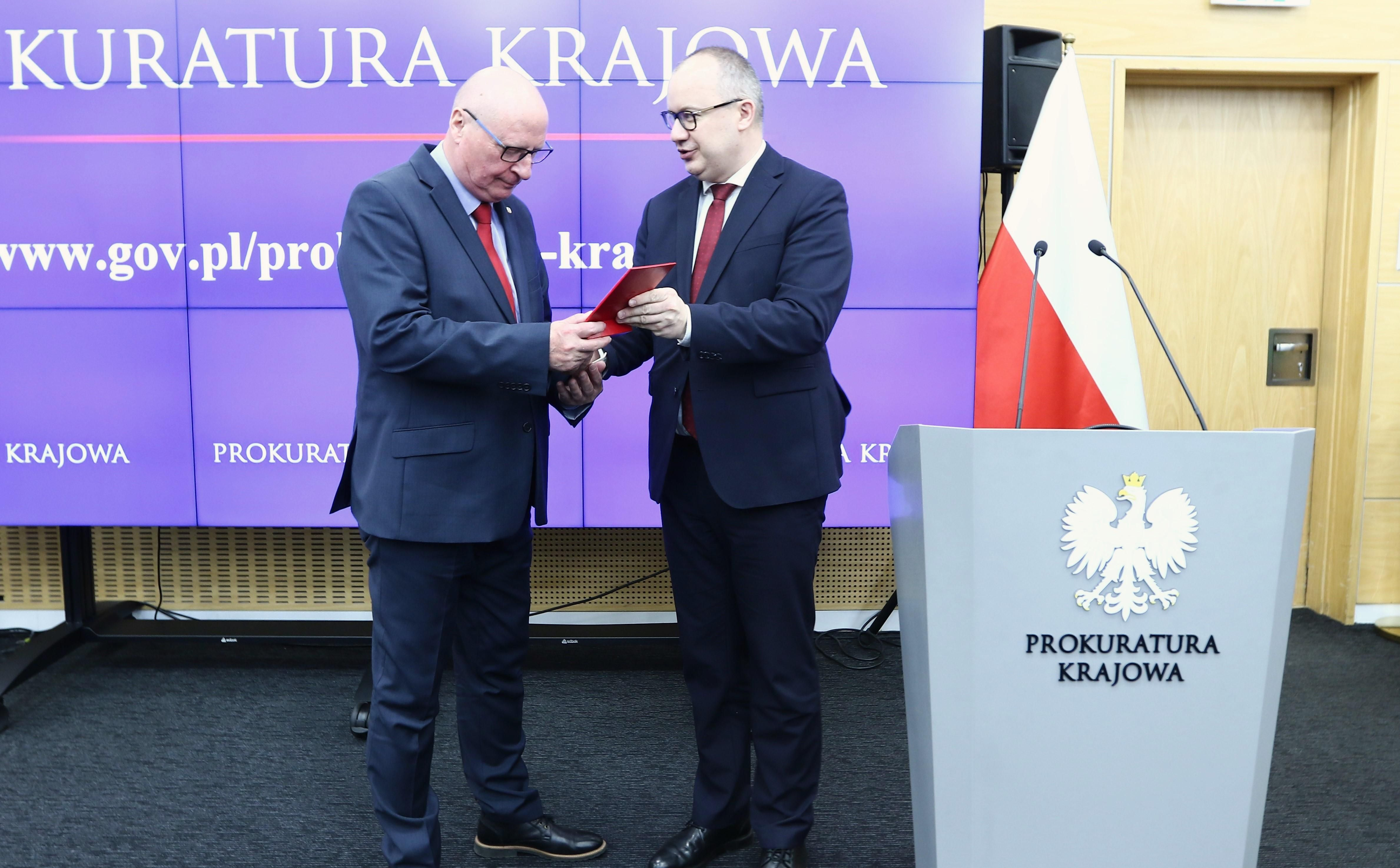 Bodnar przyznał medal prokuratorowi zdegradowanemu za czasów Ważniaka