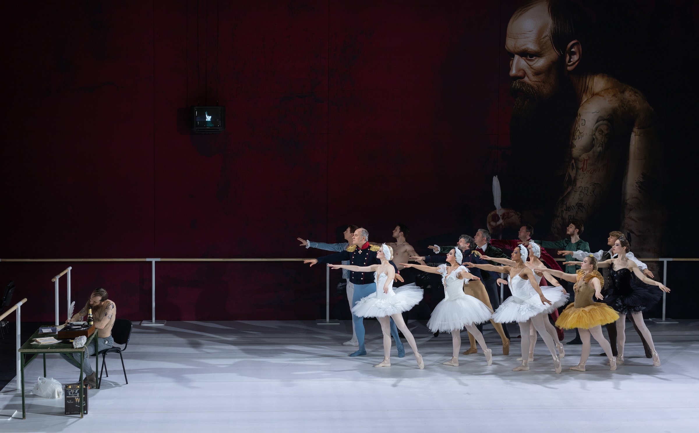 Hermanis piętnuje źródło rosyjskiego faszyzmu u Dostojewskiego. Pisarz jako kibol