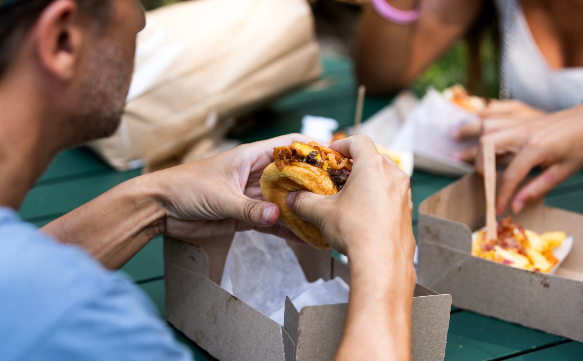 Miasta w Europie zakazują reklam mięsa. „To nasz akt odpowiedzialności”