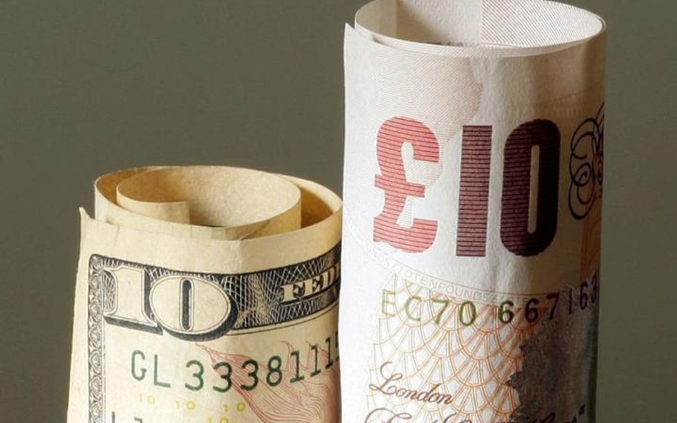 Niższe opłaty za kontrakty walutowe