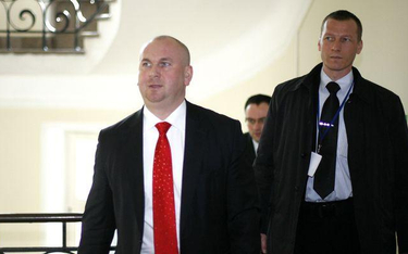 Szef CBA Paweł Wojtunik (z lewej)