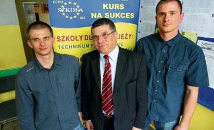 Bardzo trudna sztuka zarządzania szkołą