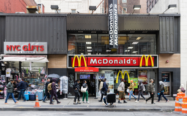 McDonald's tymczasowo zamyka biura w USA, przygotowuje się do dużych zwolnień