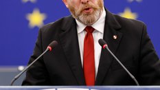 Strajk belgijskiej poczty opóźnił sprawę Grzegorza Brauna.