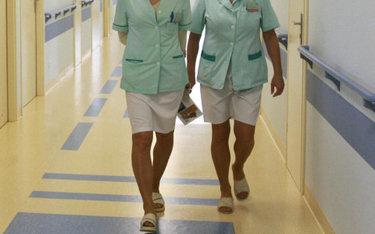 Dyrektorzy szpitali nie przestrzegają norm zatrudnienia pielęgniarek