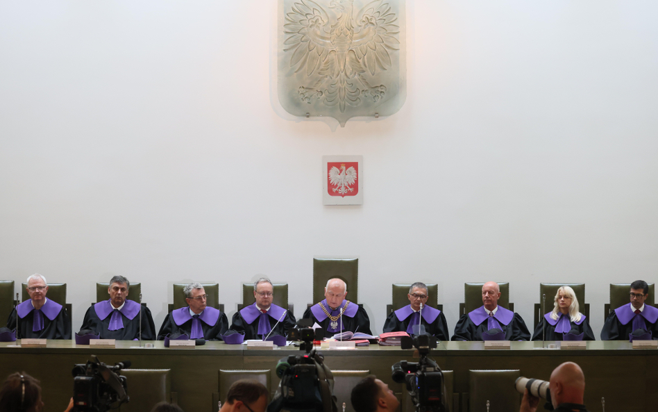 Sędziowie Izby Odpowiedzialności Zawodowej w SN w Warszawie  - od lewej: Marek Dobrowolski, Zbigniew