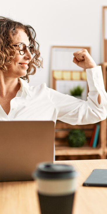 Psycholog twierdzi, że wbrew obiegowej opinii, odejścia z pracy nie należy rozpatrywać w kategorii p