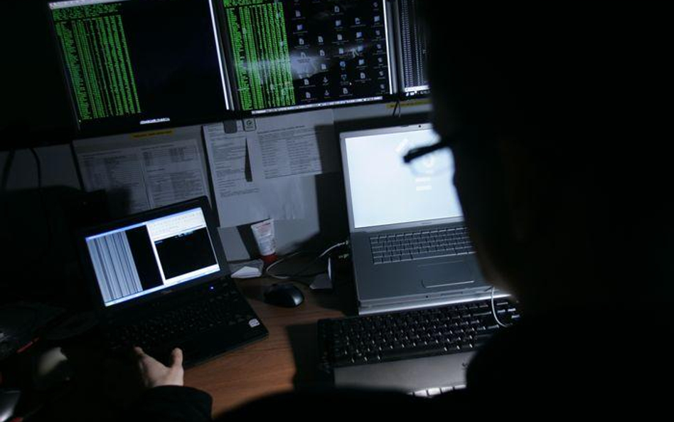 Oszuści zbierają informacje w sieciach społecznościowych. Zwykle znają co najmniej nazwisko i e-mail