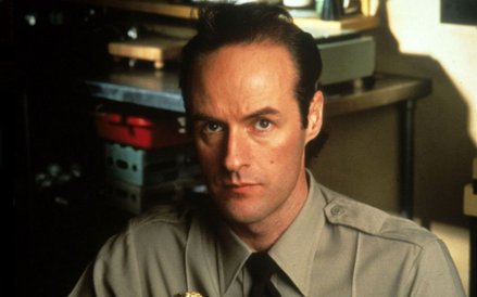 Harry Goaz jako Andy Brennan, zastępca szeryfa