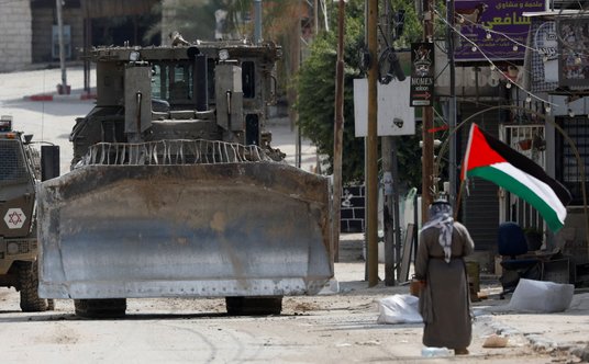 Izraelskie pojazdy wojskowe na Zachodnim Brzegu