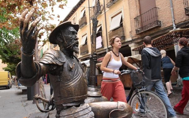 Turyści coraz częściej odwiedzają wnętrze Hiszpanii. Na zdjęciu Alcalá de Henares, miejsce urodzenia