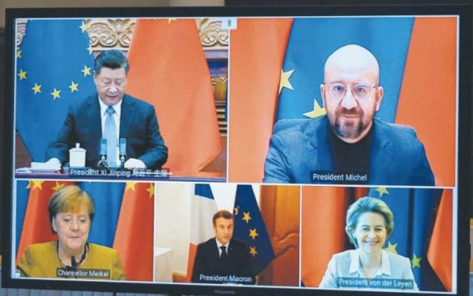Podczas konferencji kończącej negocjacje umowy CAI wystąpili: chiński prezydent Xi Jinping, przewodn