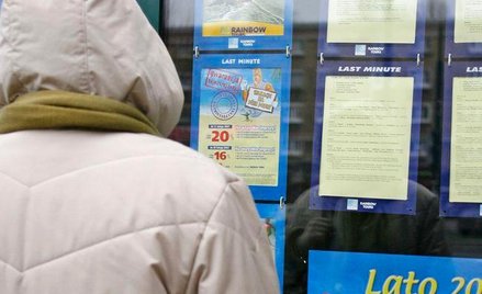 Biura turystyczne pobierają od klientów zaliczki wiele miesięcy przed wykonaniem usługi