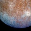 Europa. Pod spękaną pokrywą lodową kryje się ocean