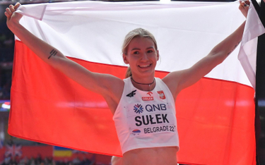 Adrianna Sułek po zdobyciu srebrnego medalu na halowych mistrzostwach świata w lekkiej atletyce w Be