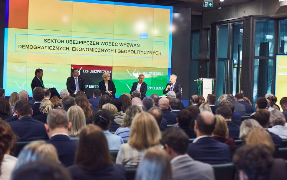 W dyskusji, moderowanej przez Cezarego Szymanka z „Rzeczpospolitej” (pierwszy z lewej), wzięli udzia
