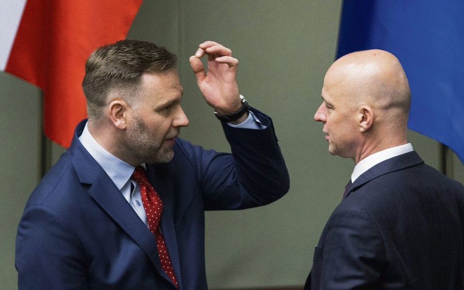 – Pochłonięty pracą w resorcie nie zauważyłem, że w ramach rywalizacji frakcyjnych zachodzą w PiS ni